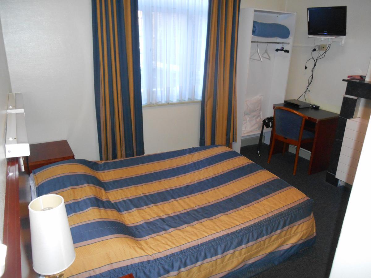 Hotel Old Tom Υπρ Εξωτερικό φωτογραφία